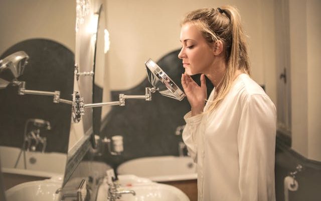 Dealing with Acne: Effective Skincare Practices