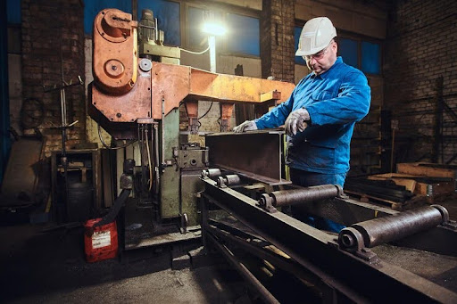 How Surface Grinding Machine Improve Manufacturing Process