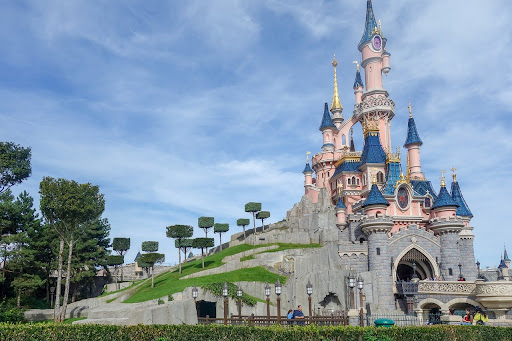 Rides & Attractions