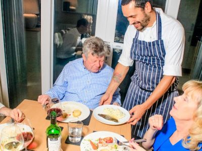 How UK Business Retreats Benefit From Private Chef Services