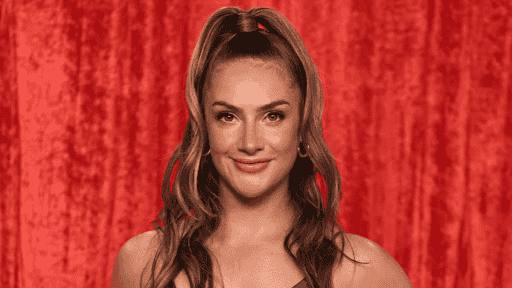 Isabel Hodgins Net Worth and Financial Overview