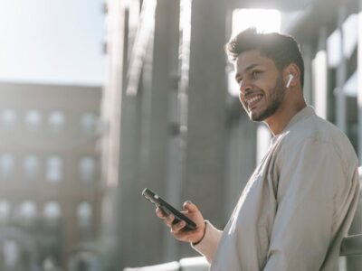 Tech's Role in Mobile Content Consumption