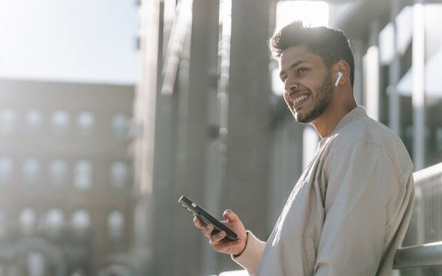 Tech's Role in Mobile Content Consumption